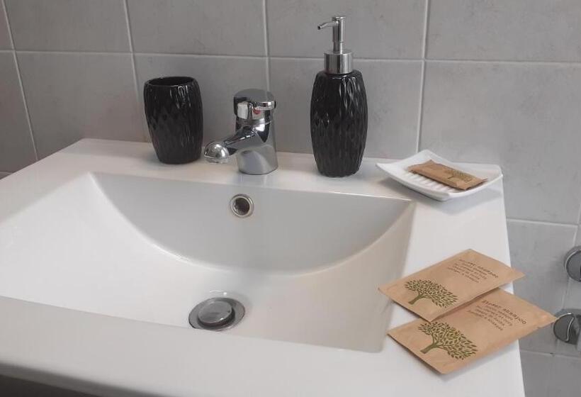 تختخواب و صبحانه Casa Dell Artista 1