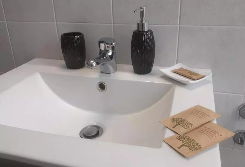 تختخواب و صبحانه Casa Dell Artista 1