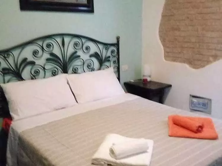 تختخواب و صبحانه Casa Ivanka