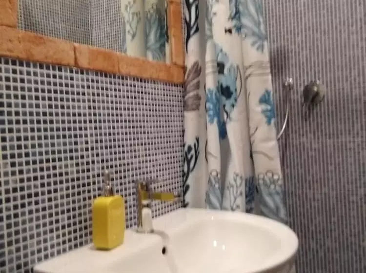 تختخواب و صبحانه Casa Ivanka