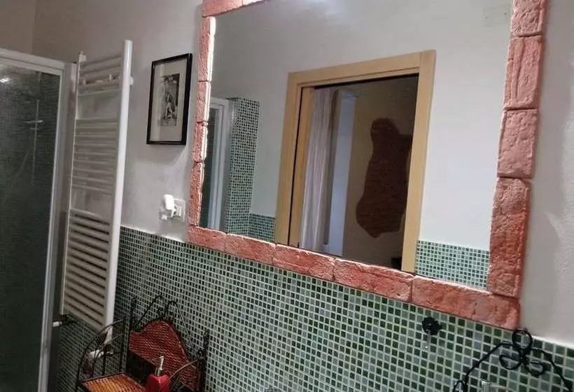 تختخواب و صبحانه Casa Ivanka