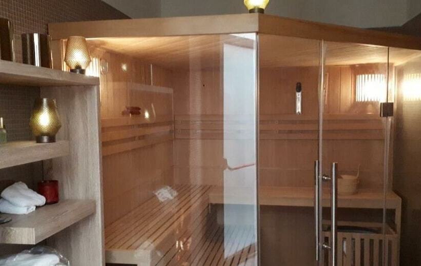 تختخواب و صبحانه Dimora Charleston Lecce Parcheggio Privato In Loco Gratis