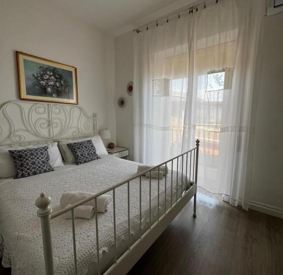 ベッドアンドブレックファースト La Guardiola Di Angela E Nino