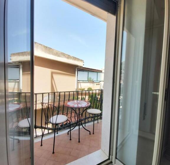 ベッドアンドブレックファースト La Guardiola Di Angela E Nino