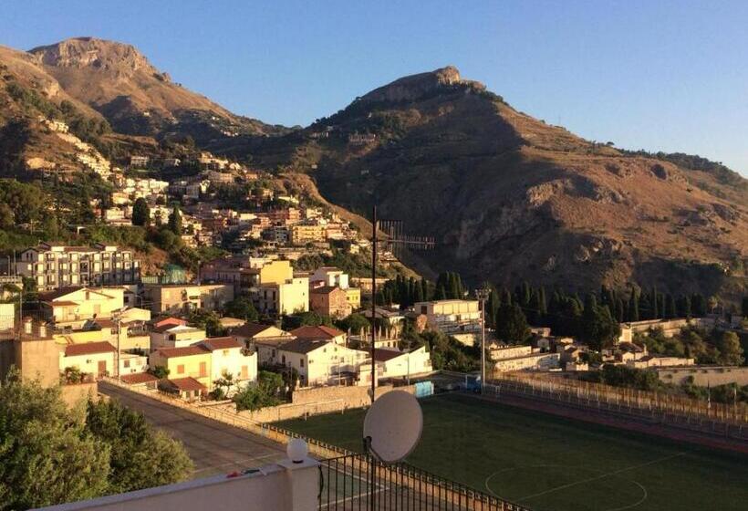 ベッドアンドブレックファースト La Guardiola Di Angela E Nino