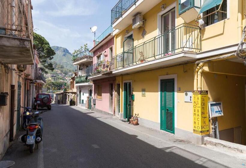 ベッドアンドブレックファースト La Guardiola Di Angela E Nino