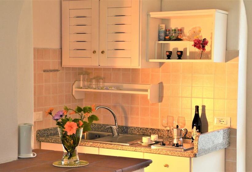 تختخواب و صبحانه Ravino Secret Retreat