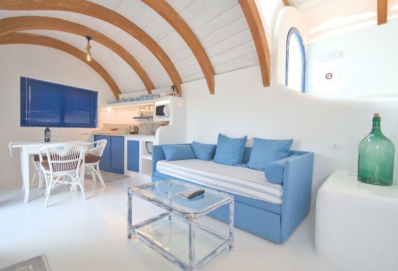 تختخواب و صبحانه Ravino Secret Retreat