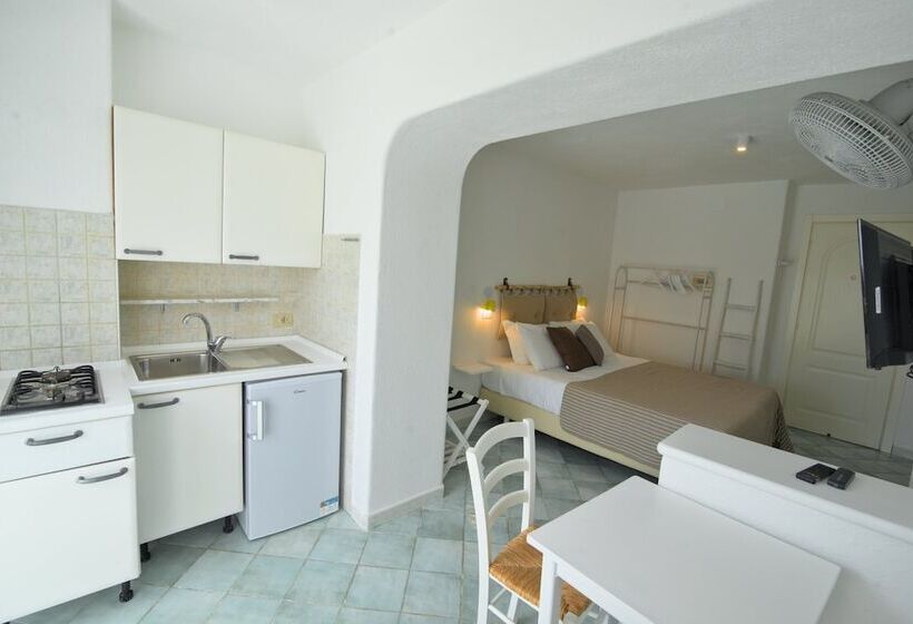 تختخواب و صبحانه Ravino Secret Retreat