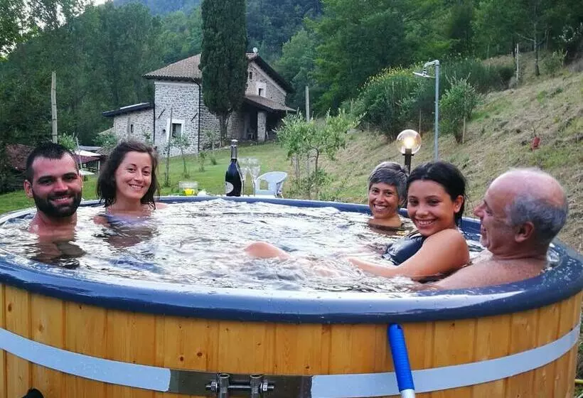 Maaseutuhotelli Agriturismo Di Là Dall Acqua
