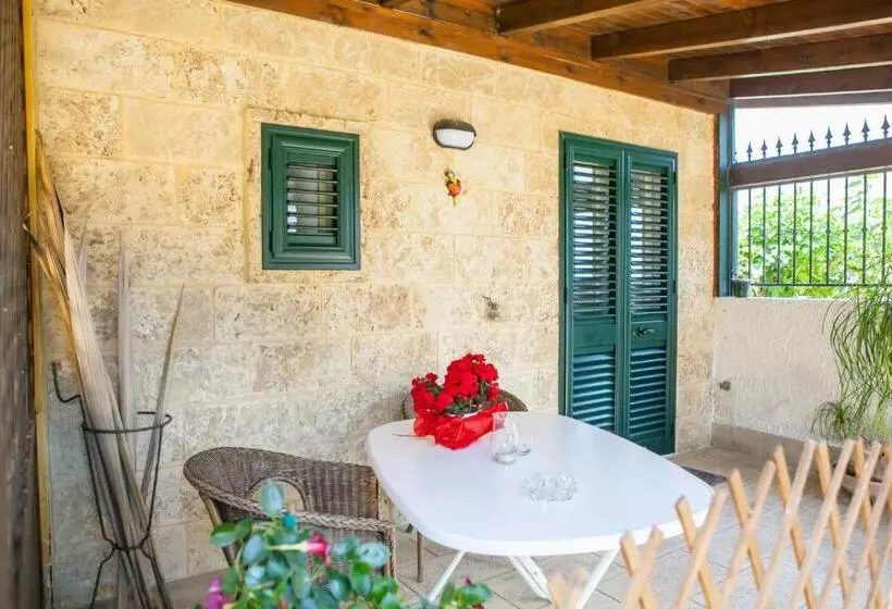 Aamiaismajoitus (B&B) Casolare I Tre Ulivi