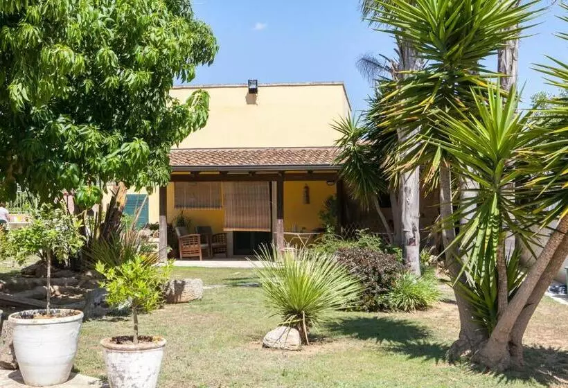 Aamiaismajoitus (B&B) Casolare I Tre Ulivi