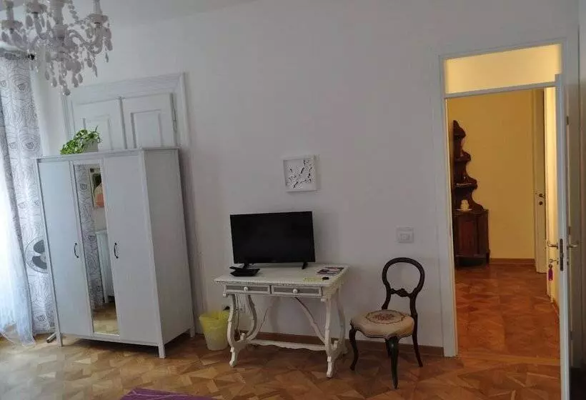 تختخواب و صبحانه Da Noi