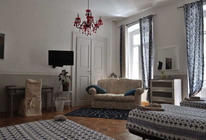 تختخواب و صبحانه Da Noi