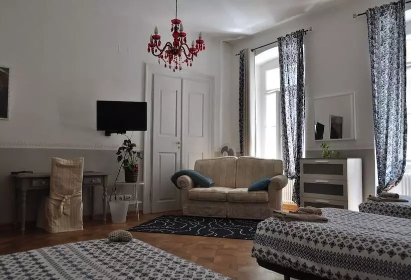 تختخواب و صبحانه Da Noi