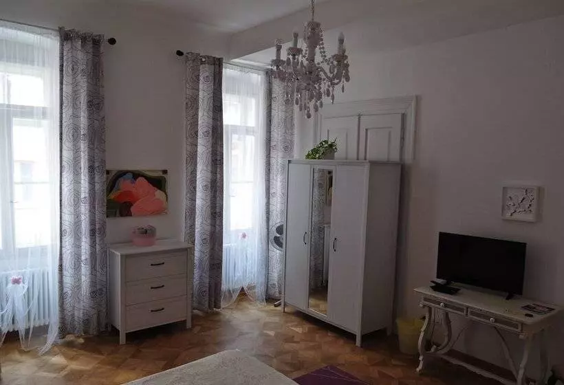 تختخواب و صبحانه Da Noi