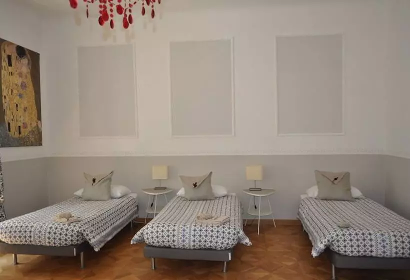 تختخواب و صبحانه Da Noi