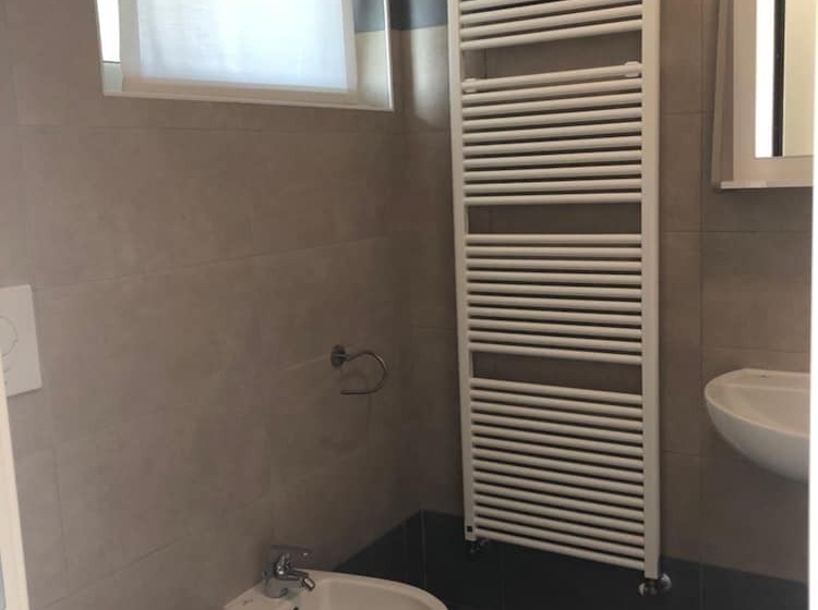 Cascina Monte Diviso   Hostel