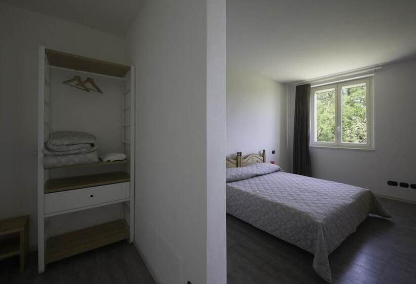 Cascina Monte Diviso   Hostel