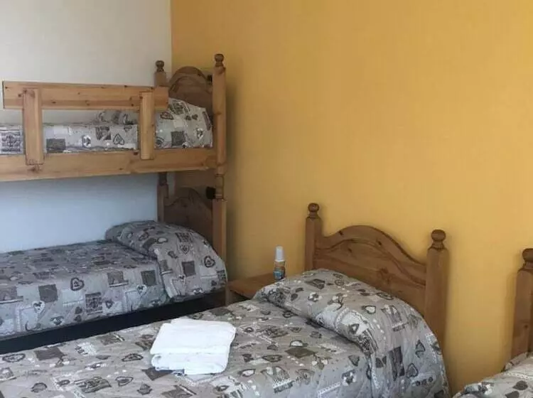 Cascina Monte Diviso   Hostel