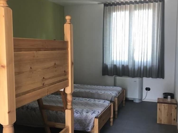 Cascina Monte Diviso   Hostel