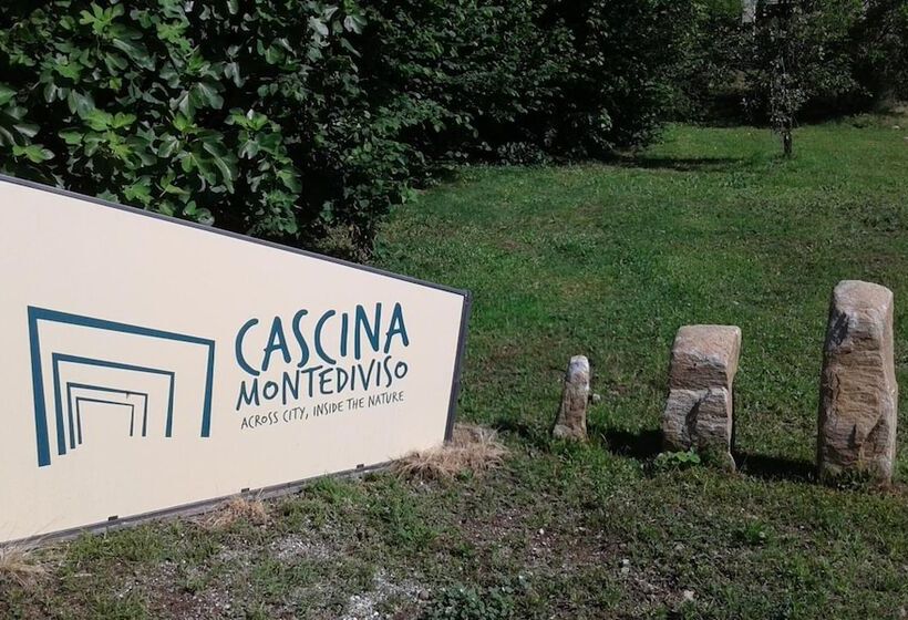 Cascina Monte Diviso   Hostel