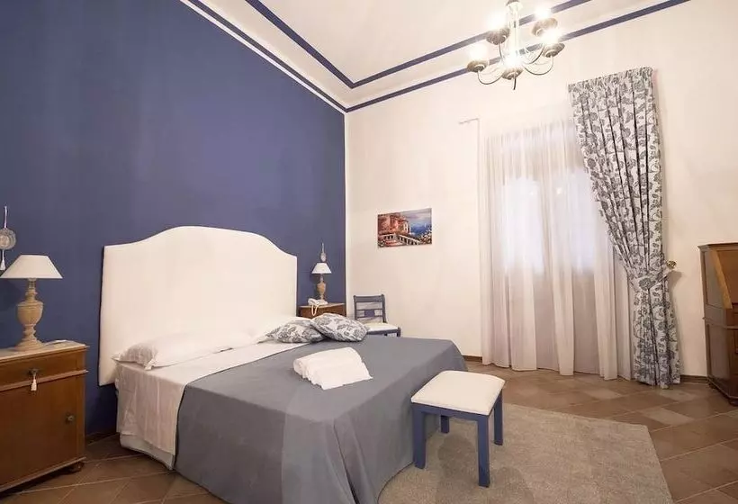 مسافرخانه Casina Dei Mille