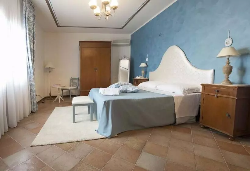 مسافرخانه Casina Dei Mille