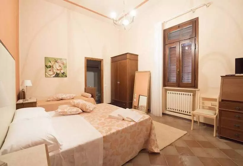 مسافرخانه Casina Dei Mille
