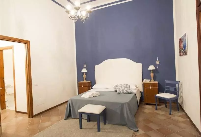 مسافرخانه Casina Dei Mille