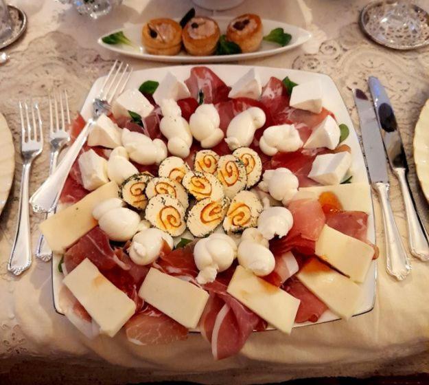 B&b Luxury Villa Olimpia Home Restaurant