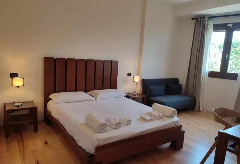 Aamiaismajoitus (B&B) Altana