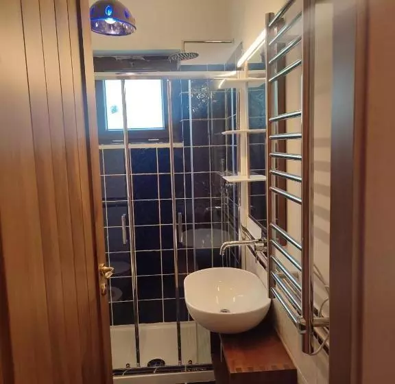 Aamiaismajoitus (B&B) Altana