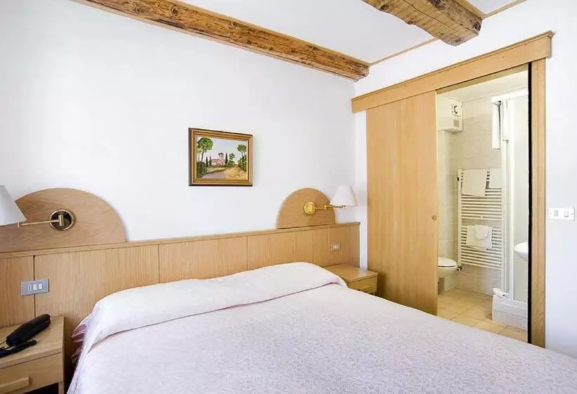 ホテル Albergo Erika