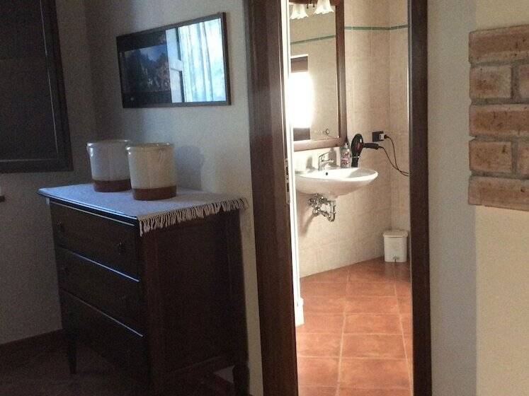 בית מלון כפרי Agriturismo Civarra