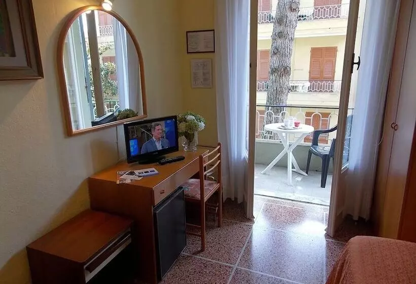 Hotelli Arco Del Sole