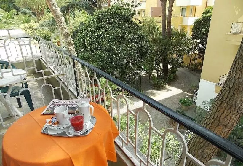 Hotelli Arco Del Sole