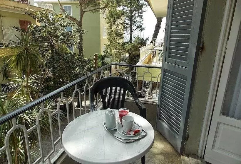 Hotelli Arco Del Sole