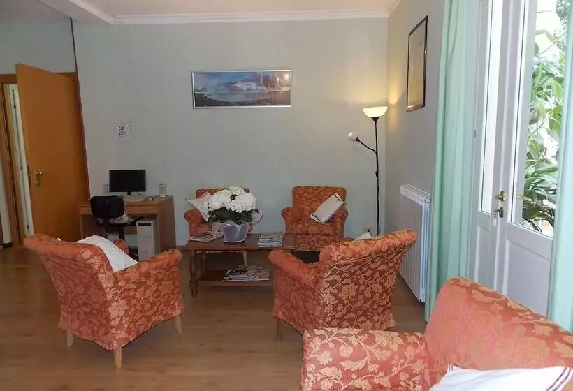 Hotelli Arco Del Sole