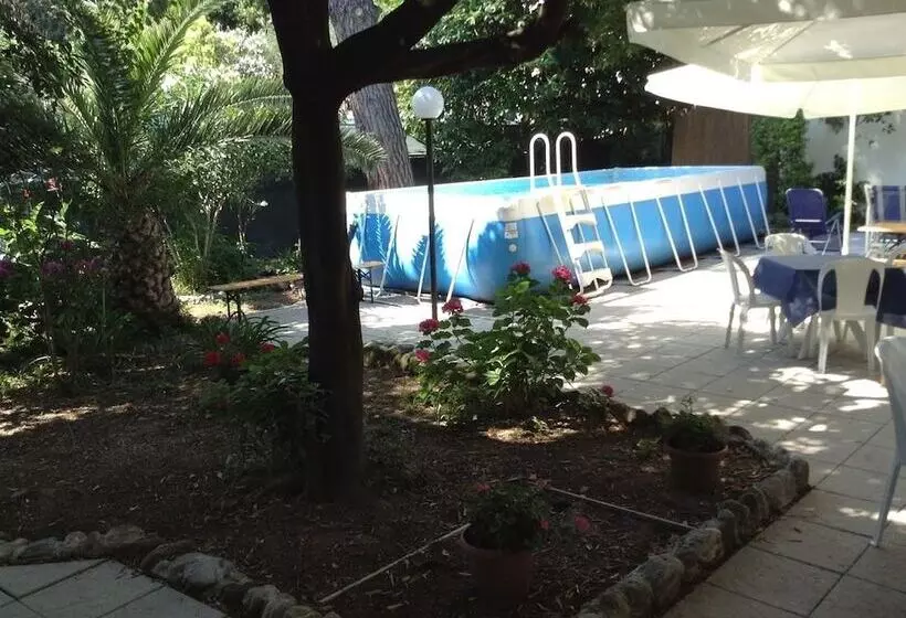 Hotelli Arco Del Sole