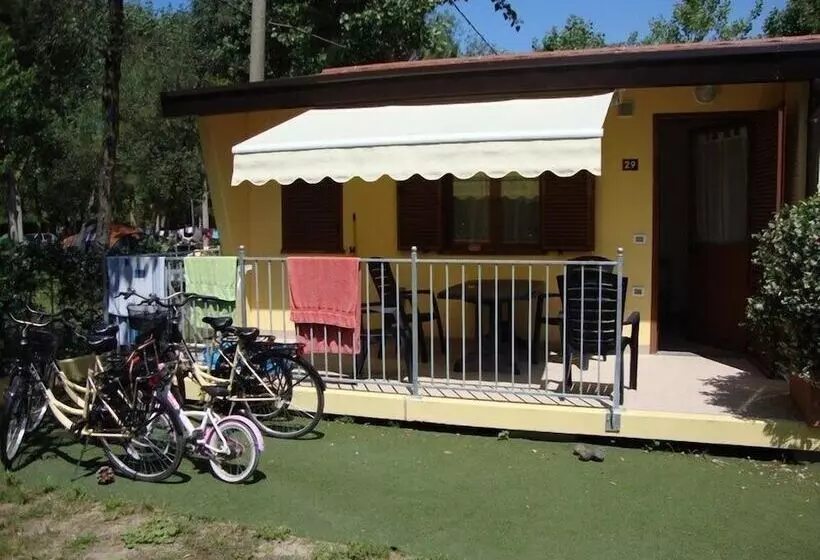 ホテル Camping Viareggio