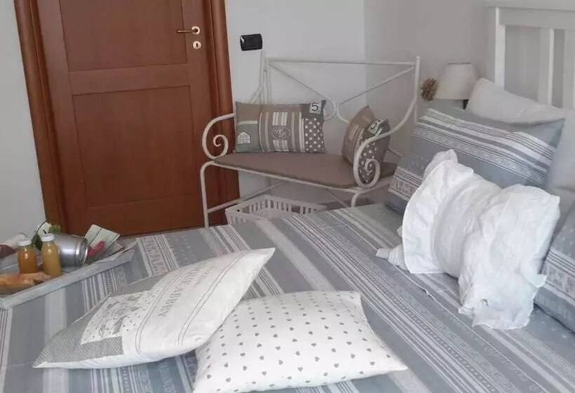 ペンション Betì House Hearts And Roses Guesthouse