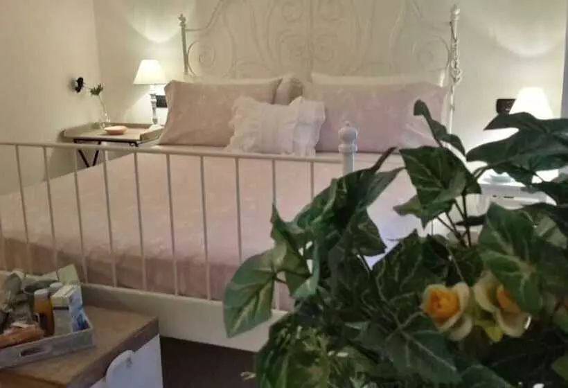 ペンション Betì House Hearts And Roses Guesthouse