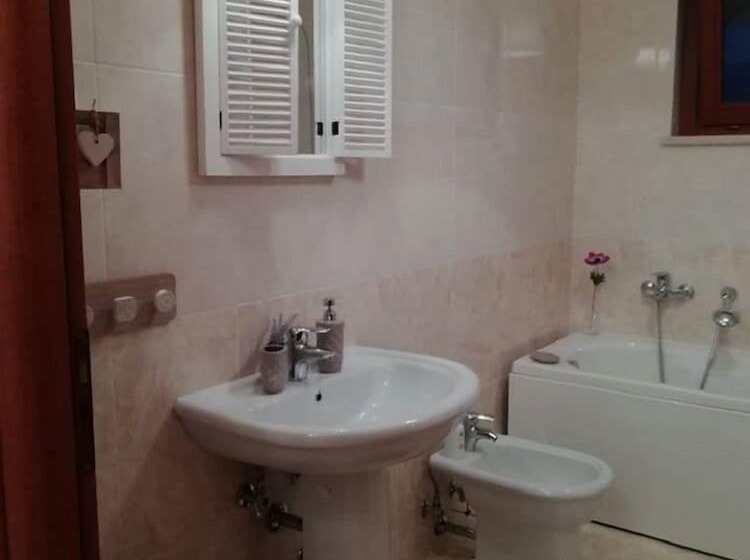 פנסיון Betì House Hearts And Roses Guesthouse