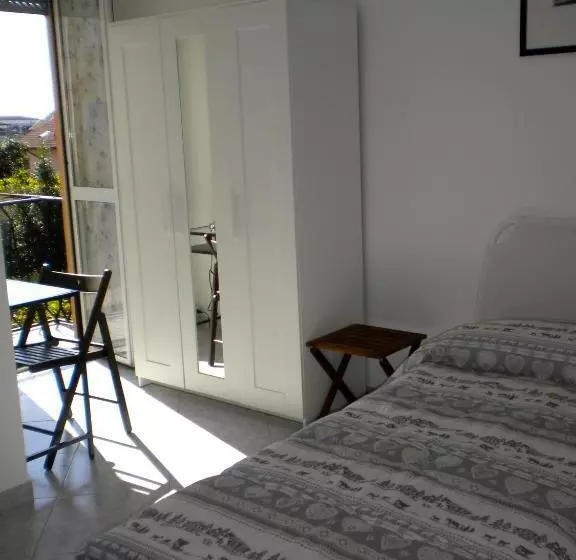 Majatalo Top Suit Uno   Guest House