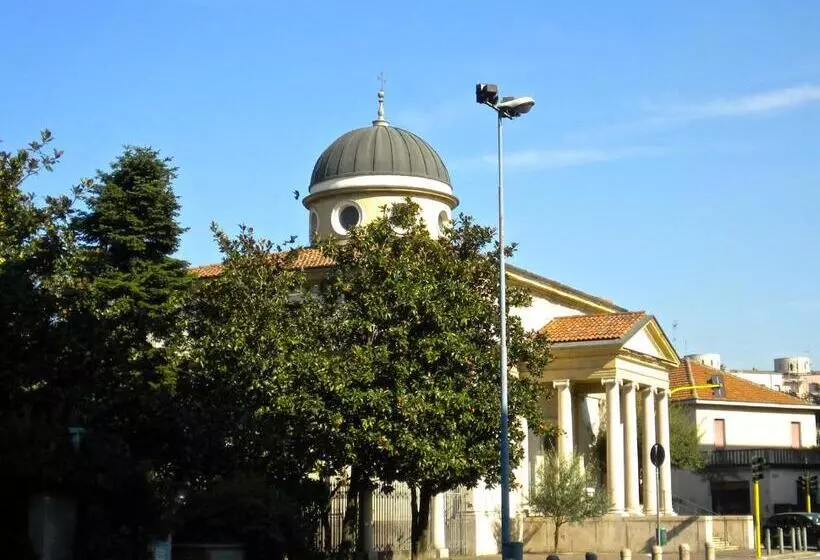 Majatalo Top Suit Uno   Guest House