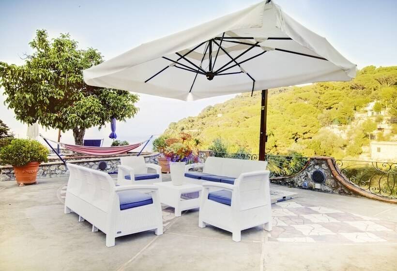 تختخواب و صبحانه Suite Villa Carolina