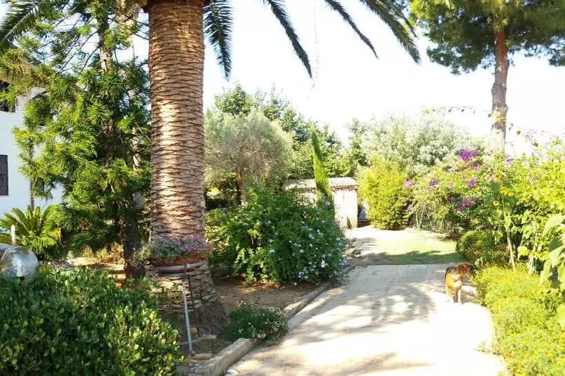 Aamiaismajoitus (B&B) Villa Isabella