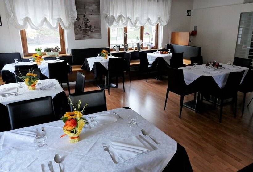 酒店 Albergo De March