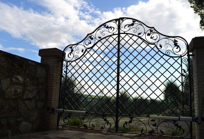 田舎風ホテル Agriturismo Poggio Al Pino